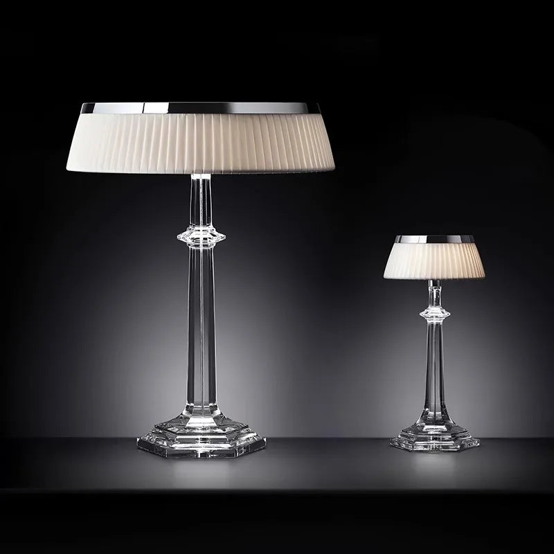 Luzes de mesa LED, modernas são ótimas para decorar interiores.